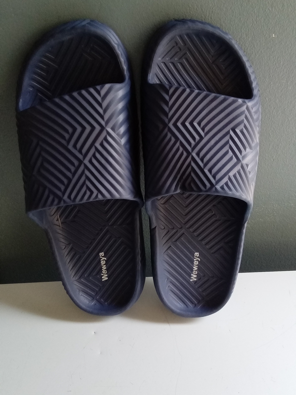 Weweya Navy Blue Recovery Slides Men Size 11-12 Textured EVA Comfort Sandals